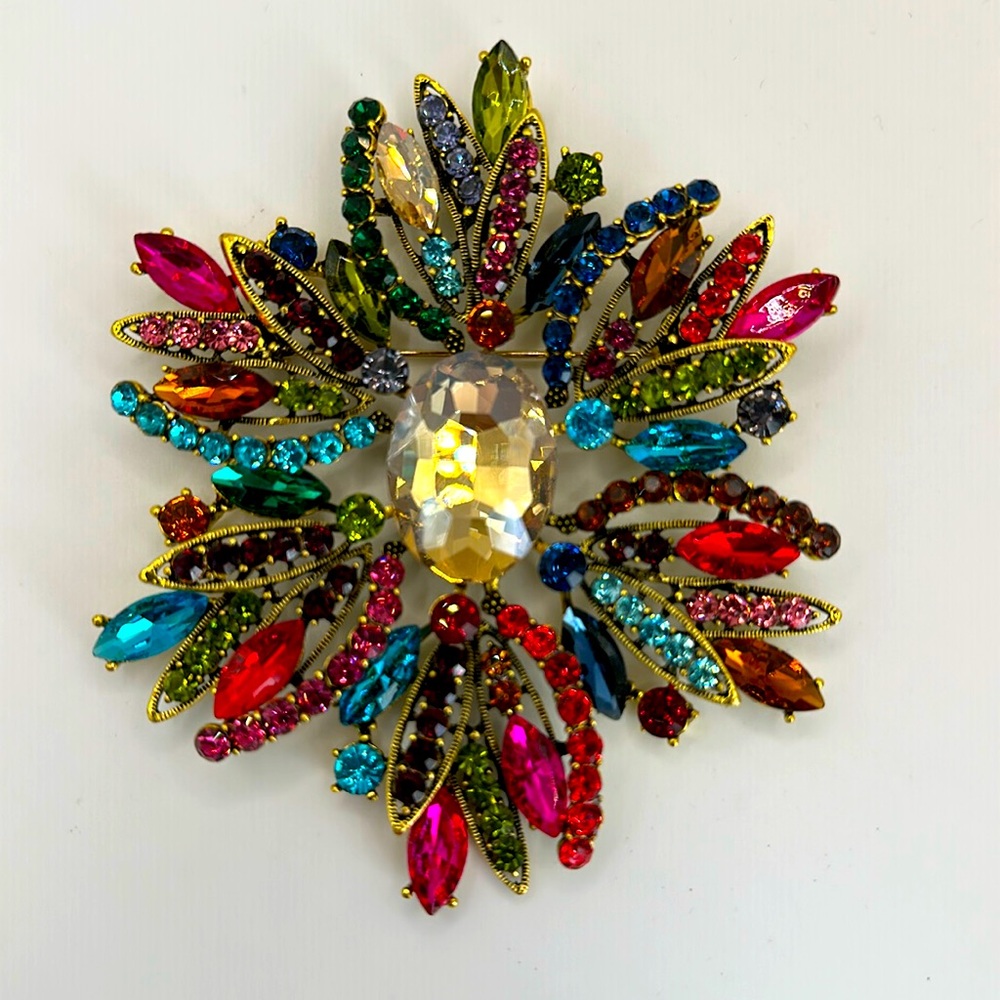 Rhinestone Brooch/Pendant Oversized